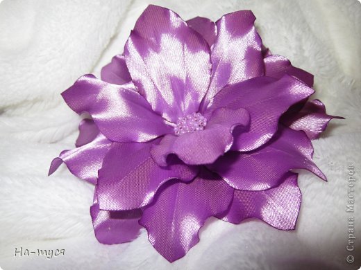 Добрый вечер МАСТЕРИЦЫ!Оцените мою первую лилию ! Благодаря  МК    https://podjem-tal.ru/node/556789?tid=1724   у меня появилась лилия! (фото 1)