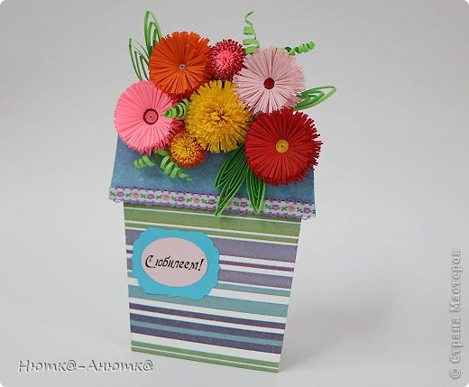 Открыточку делала вот по этому мастер-классу http://www.splitcoaststampers.com/resources/tutorials/flowerpotpocket/ только размеры немного увеличены (фото 2)