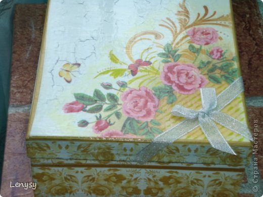 Досталась мне коробочка - вид был очень плачевный, решила ее переделать - вот что получилось. (фото 10)