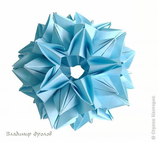 Amarillis by Miyuki Kawamura
contains 30 units
Without glue
connected as icosahedron