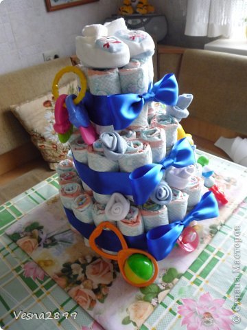 мой  первый торт из памперсов (фото 5)
