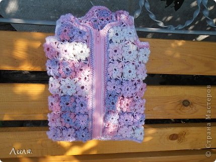 А Лену(elin https://podjem-tal.ru/user/133477 )благодарю от всей души за чудесные ниточки, именно из них и связан жилет. К сожалению,фото ниток не сохранилось, было на старом фотоаппарате, но название помню- Alize Baby Wool. Замечательные нитки, вязать -сплошное удовольствие!!!Спасибо,моя дорогая!!! (фото 2)