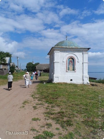 После высадки наша группа направляется к церкви Св. Николая. (фото 16)