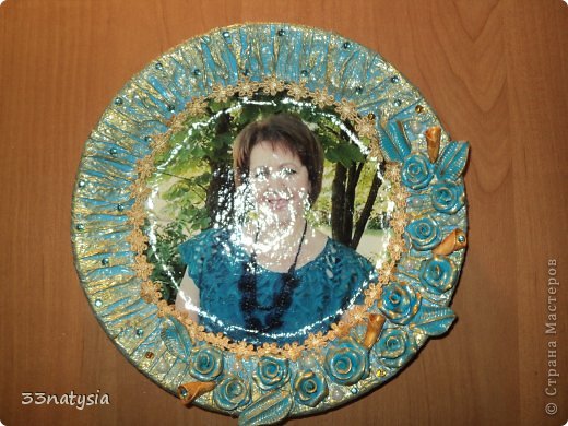 здравствуйте дорогие мастерицы вот накопилось у меня немного подарочков еду в гости к родственникам это моя сестра заслуженный врач года на украине в николаевской области извините за качество фото от лака отсвечивает (фото 1)