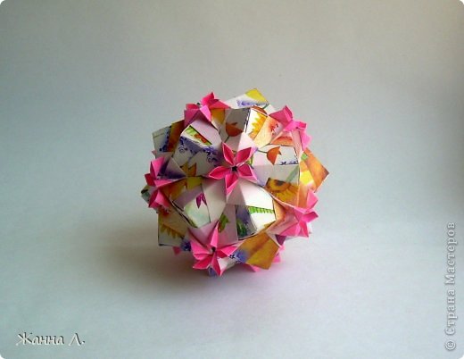 * Name: Floret
Designer: Natalia Romanenko
Units: 30
Paper: 7,5*7,5cm
Final height: ~ 8,0 cm
 (фото 3)