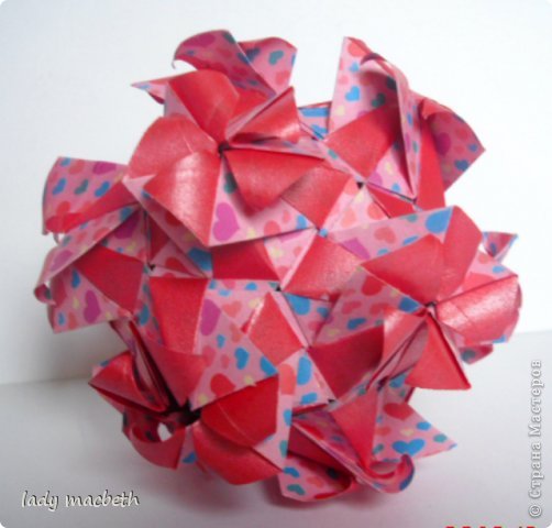 Name:  ?
Designer: Anastasiya Safonova 
parts - 30
Paper: 5,5 x 7,5 (пропорция А4)
Final ~10sm
without glue (фото 10)