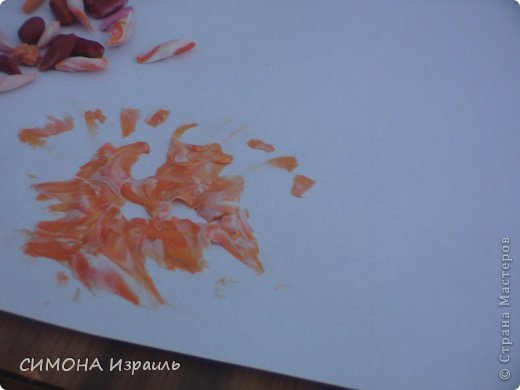 ...и размазываем на бумаге (фото 4)