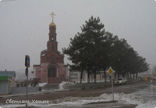 Это наш храм. А таким снегопадом нас порадовало восьмое марта пару лет назад. Такой вот подарок женщинам ))).  (фото 31)