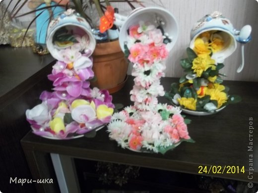 И вот они мои красавицы... На фото не видно, но на средней бусинки на лепесточках как росинки смотрятся. (фото 4)