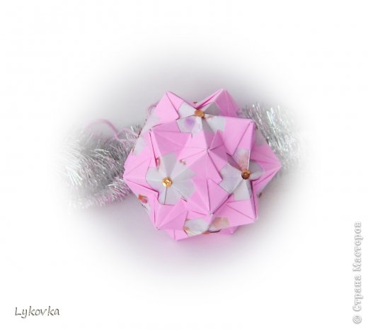 Глобики из книги Tomoko Fuse "Lovely Kusudama Flower Ball" (фото 24)