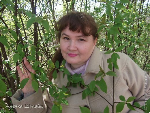 А это ваша покорная слуга , не смогла отказать себе в удовольствии   сфотографироваться в этих чудесных листиках ... (фото 25)