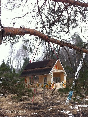 Вот так выглядит кормушка! Птички прилетали толпами!!! Успевай подсыпать семечки) (фото 12)