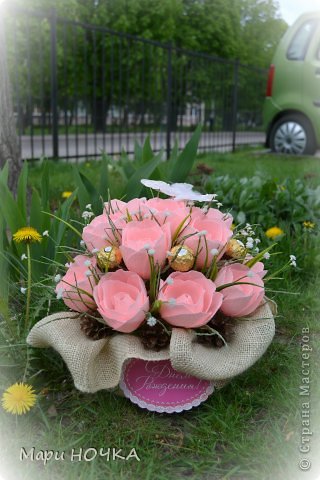 А это мы дарили нашей воспитательнице в садике на День Рождение от всех родителей нашей группы (фото 12)