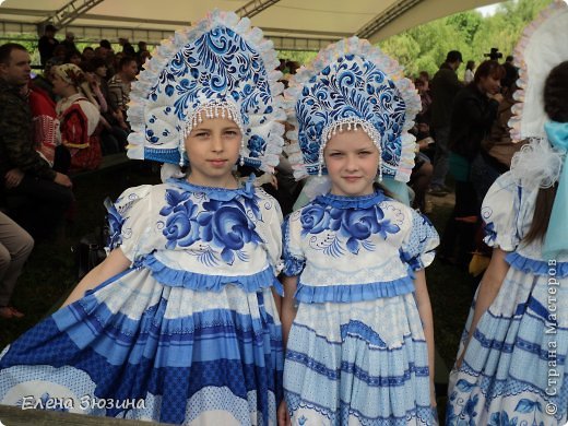 выступавших ансамблей было очень много и все - красавицы! (фото 82)