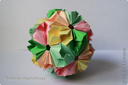 Fantastic, автор - Meenakshi Mukerji (из книги Marvelous Modular Origami)
30 модулей (фото 2)