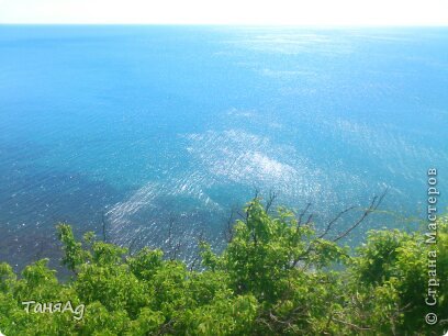 Фантастически красивое море было в тот солнечный весенний день.
Мы честно пытались рисовать, но практически безрезультатно.
Эмоции переполняют...
Хочется ВСЁ...
 (фото 27)