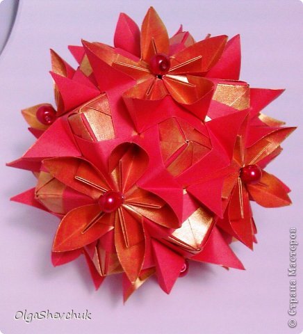 Double Flower

Designer: Maria Sinayskaya
Units: 30
Paper: 7,5*7,5 cm
Final height: ~ 9 cm
without glue

https://yadi.sk/i/3vBlQXV8WYcuT (фото 2)