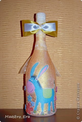 Здравствуйте гость! Спасибо, что заглянули!
Рискнула использовать этого чудного ослика, так как еще не понятно мальчик или девочка родится первым. Да и ангелами уже не всех удивишь. Правда, много всего интересного в Интернете можно найти, но осла еще не видела. 
Вид спереди.
 (фото 1)