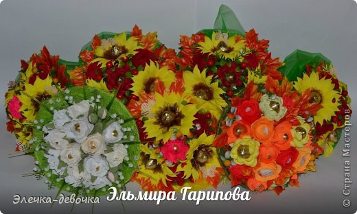 Столько прекрасных работ было сделано к началу учебного года мастерицами свита. И я занималась подготовкой вторую половину августа. Сделала аж 9 букетов с подсолнухами. Очень уж они понравились всем. Ну и несколько букетов с другими цветами. Подсолнухи делала по мк https://podjem-tal.ru/node/784632?c=new_1707%2C451 . Фотографий будет много) (фото 1)