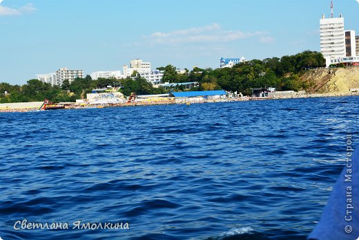 А это несколько кадров  с отпуска  в г. Анапа ( август 2014 года). 
Рыбалка и купание в открытом море.
Вид с катера... (фото 7)