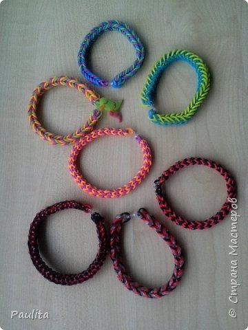 Ne znaju, mozhet i ne xoroshem meste postavila eti fotki, no ne nashla gde oni podoshli bolshe vsevo. Eto moji riazinovije brasleti - loom bands. Pervim nachel moi 6-tiletnij sin i menia zarazil. (фото 1)