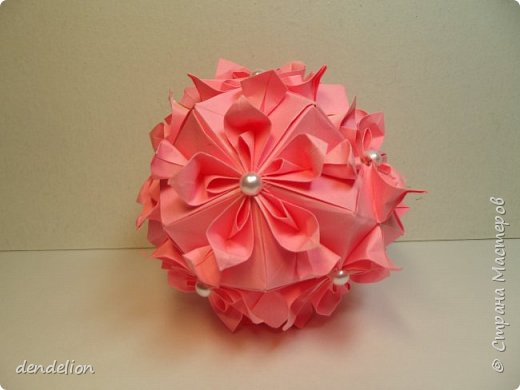 Double Flower 
Designer: Maria Sinayskaya
Units: 30
Assembled without gluе
 (фото 1)