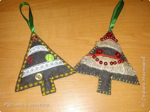 Здравствуйте, у меня нашлось мышиное сукно))) (шинельная ткань), попробовала  сделать поделки вроде получились))) вот елки (фото 1)