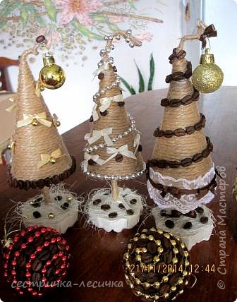 Вместо горшочков использовала гипсовые снежинки (залила гипс в силиконовую форму -снежинки), результатом очень довольна! (фото 5)