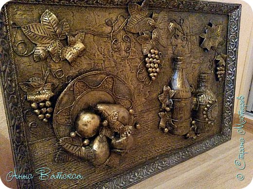 ..и бутылки, и тарелка, и фрукты - самодельные))) как делала, фотографировала каждый шаг...если нужно, то могу и показать..довольно интересный у меня процесс получился))) (фото 2)