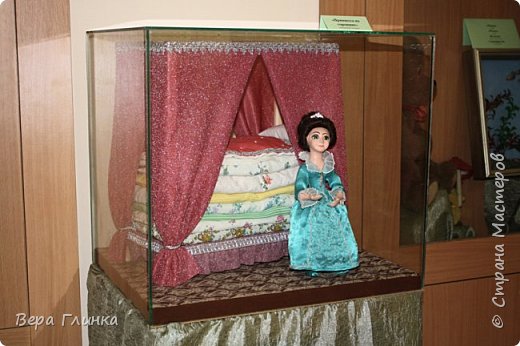 Как я раньше мечтала о такой кровати! Но... увы, это только для проверки "настоящности" принцесс. (фото 8)