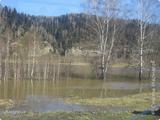 А ведь у студента бабушкин дом близко к реке... (фото 11)