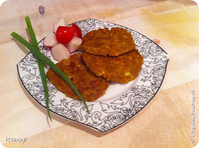 Добрый день дорогие Мастерицы! Предлагаю вам попробовать вкусную, но в тоже время диетическую лепешку из тунца. (фото 1)