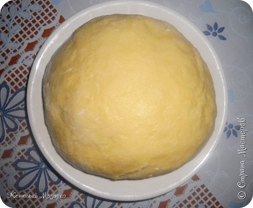 Тесто получается нежное, мягкое (оно не должно липнуть к рукам) Не переусердствуйте с мукой!!! (фото 10)