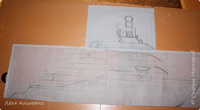 Затем подредактировала внешний вид яхты. Поверьте, это третий или четвертый вариант. Если посмотреть на чертеж и на готовую яхту, то можно увидеть различия. То есть коррекция над окончательным вариантом шла и в процессе работы. (фото 3)