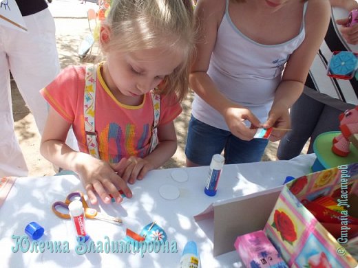 На городском празднике я провела для деток мастер-класс: (фото 4)