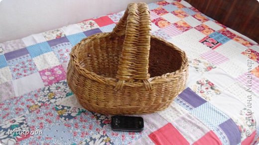 Сейчас вдохновение на корзинки, смотрю какие красивые вещи плетут жители Странимастеров, у меня так не получается. Почему то выходят простые, грубоватые штуки. (фото 1)