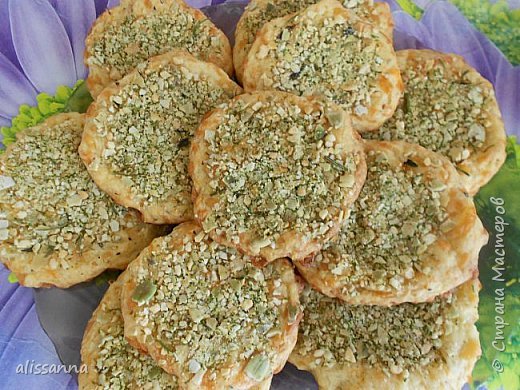 Доброе время суток...жители Страны... Несу еще рецептик...интересные по вкусу печеньки получаются...))))))))
(фото 1)