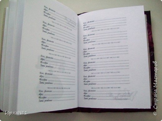 Так как это записная книжка, то обязательно в ней должно быть место для записи нужных номеров телефонов, фамилий и день рождений. (фото 5)