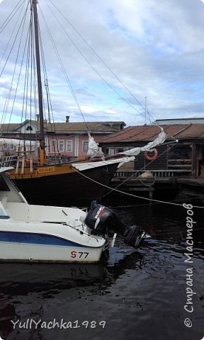 Дальше стоял еще один парусник - "Гонец", но туда нас не пустили. Очень красивая резьба на носу - пегас.
От музея куча положительных эмоций (фото 36)