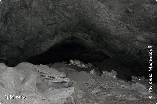 Считается что именно в 1578-1579 годах провёл в пещере зиму Ермак, когда отправился со своими казаками покорять Сибирь. А в 1703 году был составлен первый письменный план и карта пещеры. (фото 26)