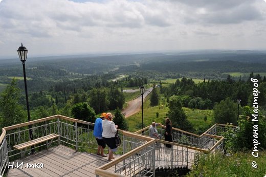  От самого монастыря можно спуститься в купель и парк. (фото 9)