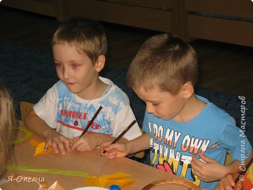 В нашей группе мальчиков значительно прибавляется. Причем, мальчишки ни в чем не уступают по технике исполнения, аккуратности девочкам. (фото 22)