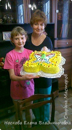 Это мы на дочкино 11-летие в сентябре, с тортом от крёстного! Мы все просто обалдели- от масштаба, от красоты - что уж говорить о ребёнке! (фото 15)