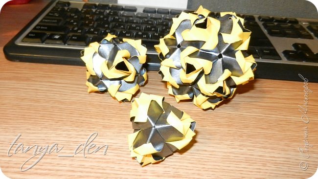 Name: Little Roses
Designer: Maria Sinayskaya
Parts:30+12+6
Paper: 3.5*7 cm (фото 5)