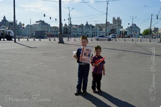 Но мы послушали людей и вышли всё-таки на Белорусском вокзале. Я знаю, что ничего не бывает случайным. Именно этот вокзал часто называют "Вокзалом Победы", отсюда уходили на фронт военные эшелоны, сюда привозили раненых, здесь же в 1945 году встречали возвращающихся из Берлина солдат-победителей.  (фото 16)