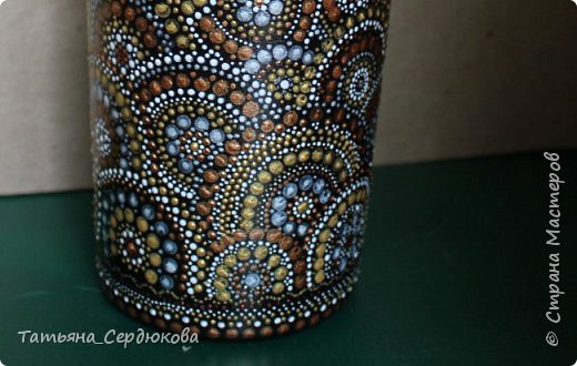 Внизу каёмочку без трафарета делала - сразу видно - кривенько всё :)
 (фото 12)