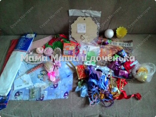 На этой позитивной ноте, я тоже хочу объявить свой набор ПИФочек. Правила можно почитать тут: https://podjem-tal.ru/taxonomy/term/2221.
В ПИФочки с удовольствием возьму 2 мастериц, которые:
1. Активно ведут свои блоги не менее 2 месяцев
2. Живут в России.
3.Чтобы записаться в ПИФочки, достаточно оставить здесь комментарий
Посылки отправлю в течение 2-3 месяцев с момента записи участников.( возможно и побыстрее)
Жду своих ПИФочек с нетерпением!)))
Мой набор ПИФочек:
1.
2. (фото 8)