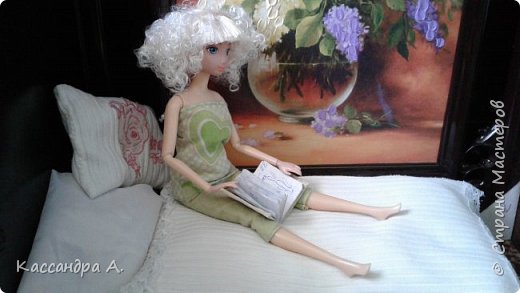 Дорогие друзья, предсставляю вам три комплекта нижнего белья для кукол. Моей моделью будет Даниэлла, прекрасная белокурая нимфа. (фото 1)