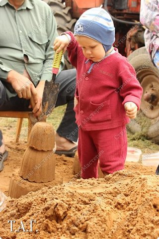 Я даже не знаю кому это занятие доставляло больше удовольствия, дедушке или внуку. (фото 48)