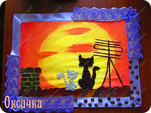 Приклеиваем уголки к рисунку, на нижний угол приклеила зерна кофе. (фото 11)